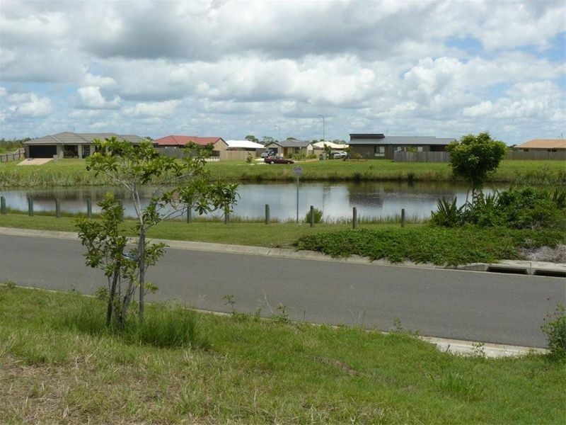 15 Anchorage Circuit, Point Vernon QLD 4655