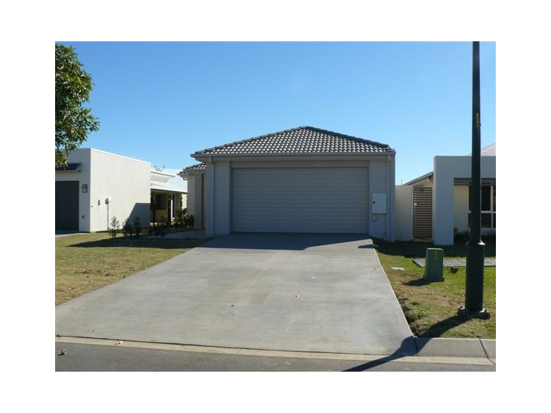 7a Lady Nelson Drive, Eli Waters QLD 4655