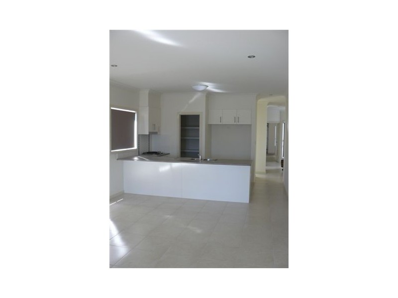 7a Lady Nelson Drive, Eli Waters QLD 4655