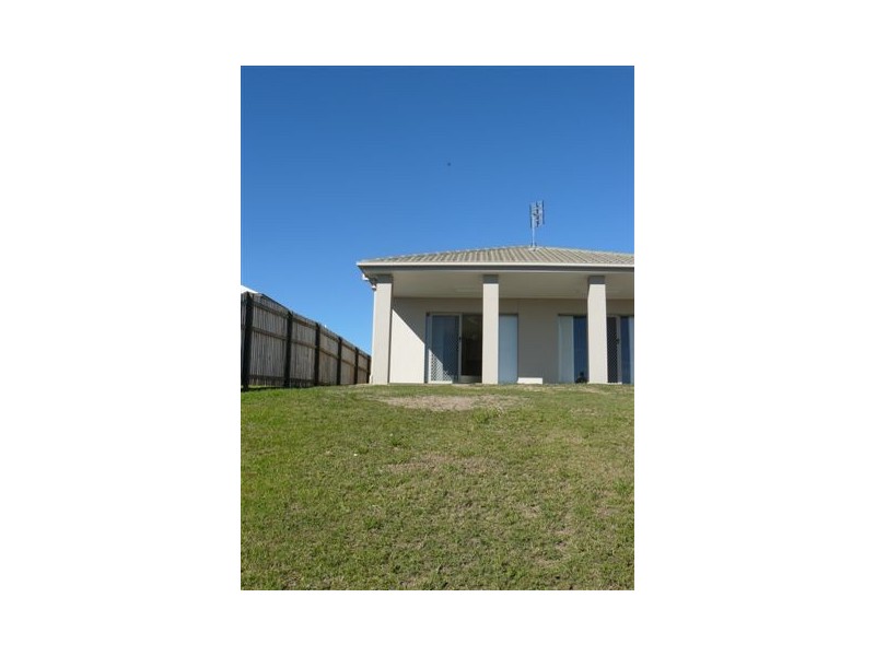 7a Lady Nelson Drive, Eli Waters QLD 4655