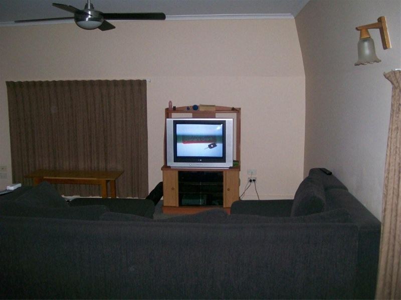 8/479 CHARLTON ESPLANADE, Torquay QLD 4655