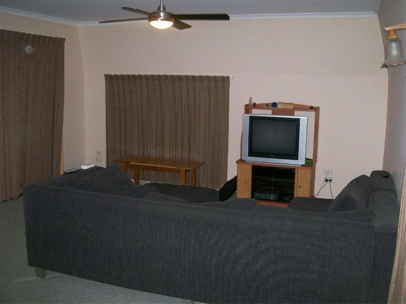 8/479 CHARLTON ESPLANADE, Torquay QLD 4655