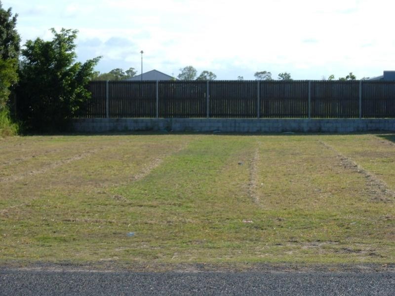 121 Kingfisher Parade, Toogoom QLD 4655