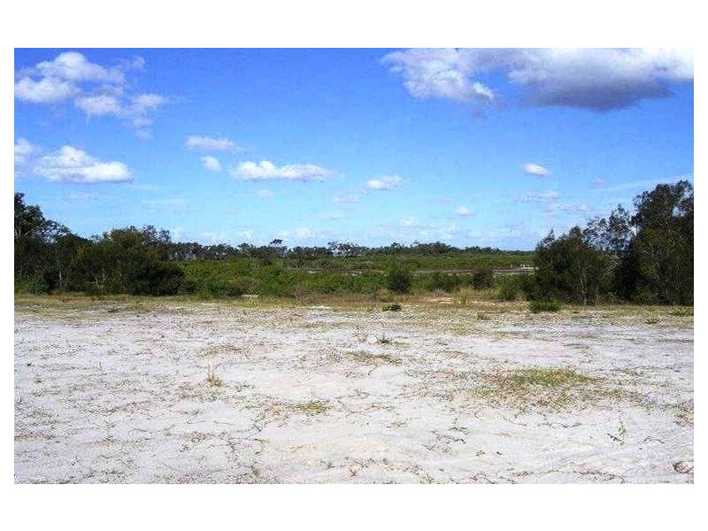 18 Eds Place, Burrum Heads QLD 4659