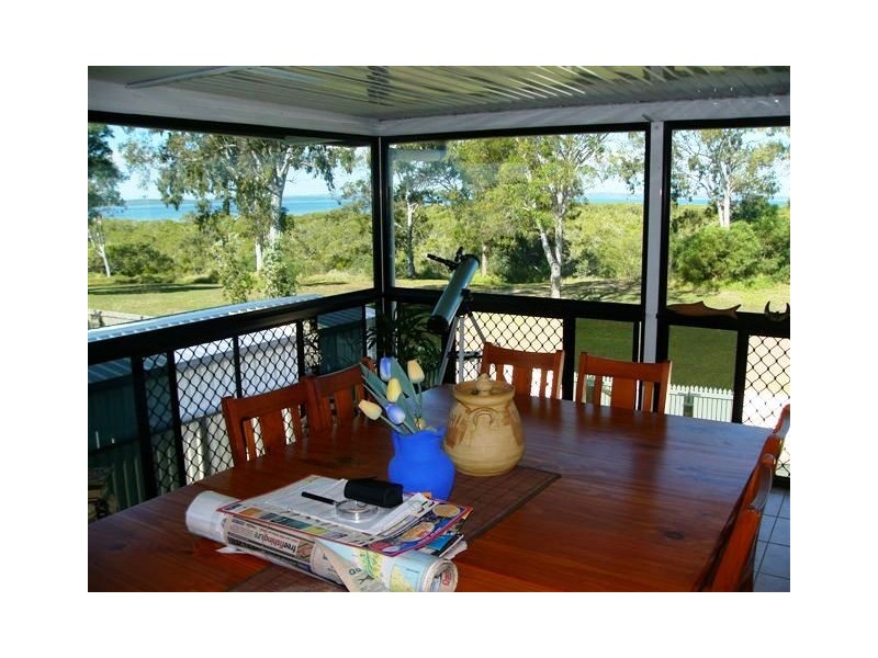 42 Foreshore Drive, Urangan QLD 4655