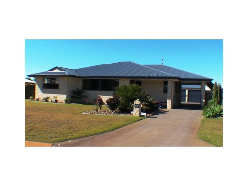 10 Lakes Boulevard, Burrum Heads QLD 4659