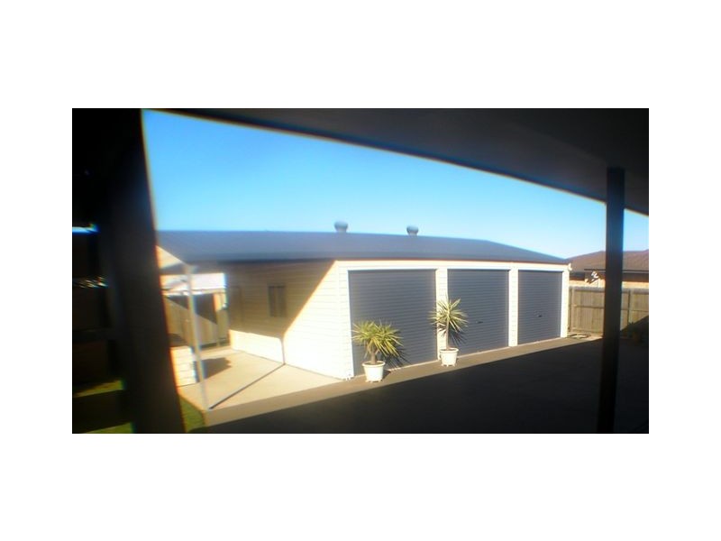 10 Lakes Boulevard, Burrum Heads QLD 4659