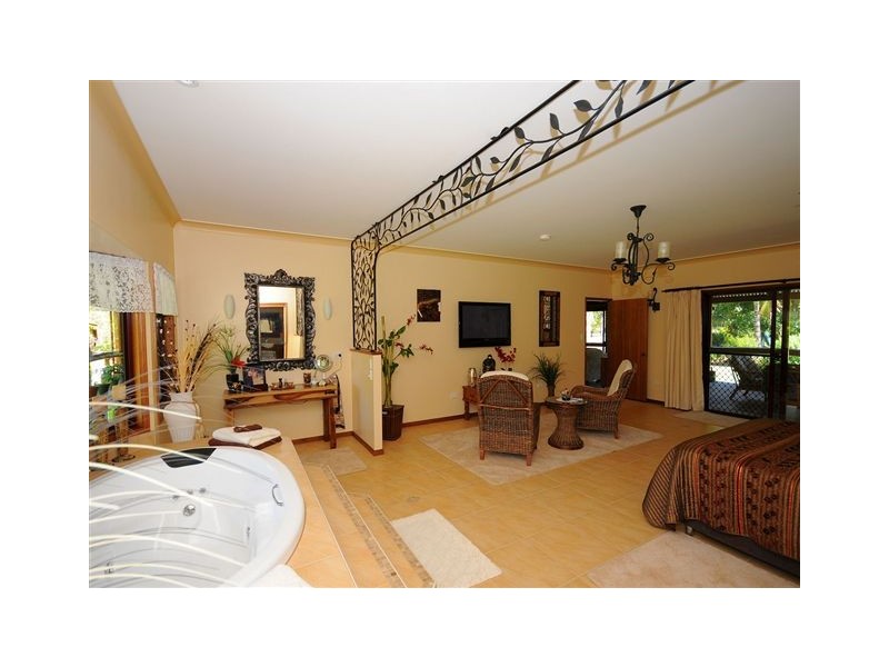 25 Shore Road West, Booral QLD 4655