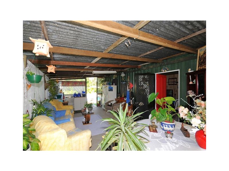 25 Shore Road West, Booral QLD 4655