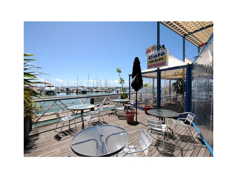 Shop 8 Buccaneer Drive, Urangan QLD 4655