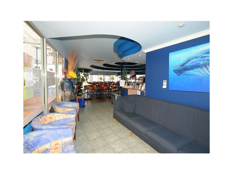 Shop 8 Buccaneer Drive, Urangan QLD 4655