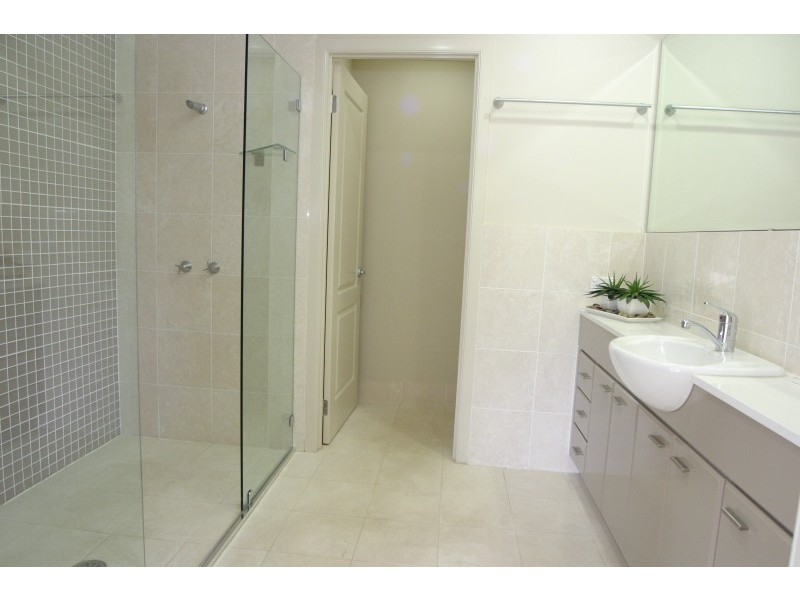 13 Young Avenue, Camden Park NSW 2570