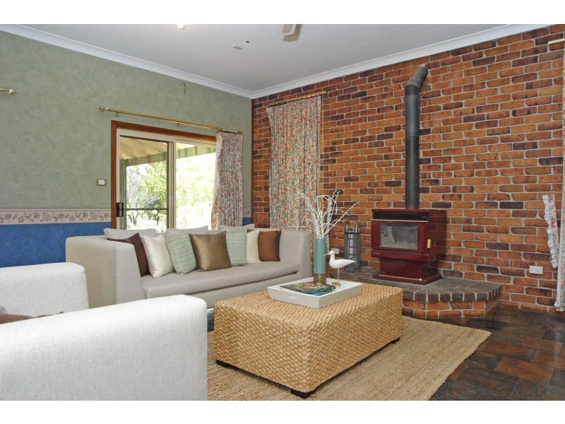 80 Kelvin Park Drive, Bringelly NSW 2556