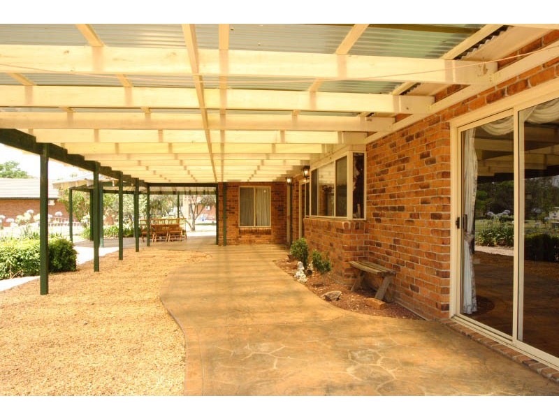 80 Kelvin Park Drive, Bringelly NSW 2556