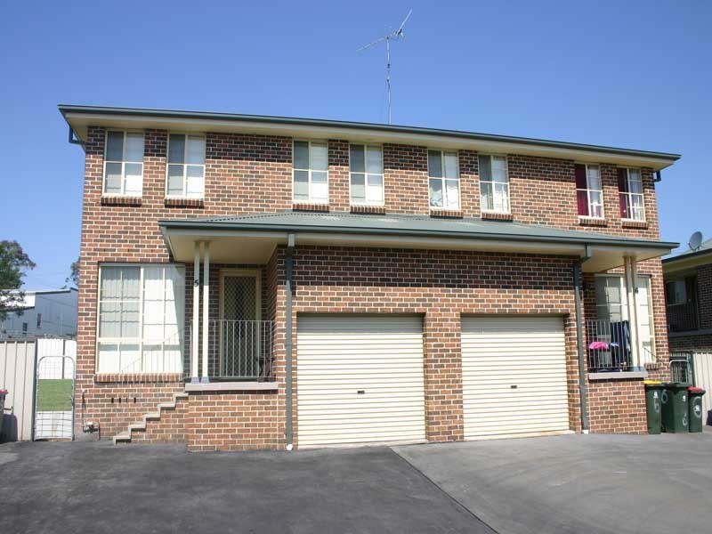 4, 5 & 6/1A McIntosh Street, The Oaks NSW 2570