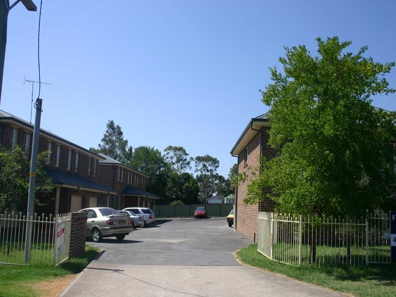4, 5 & 6/1A McIntosh Street, The Oaks NSW 2570