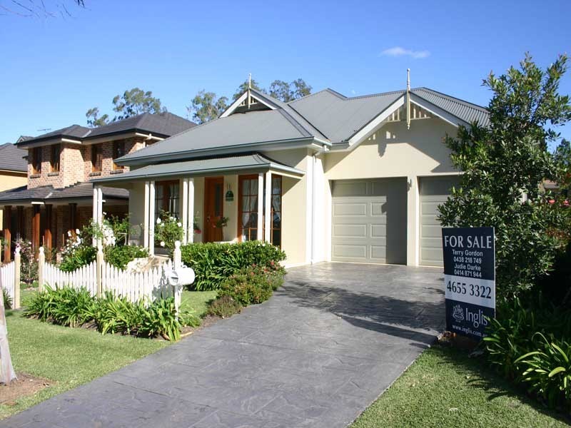 33 Young Ave, Camden Park NSW 2570
