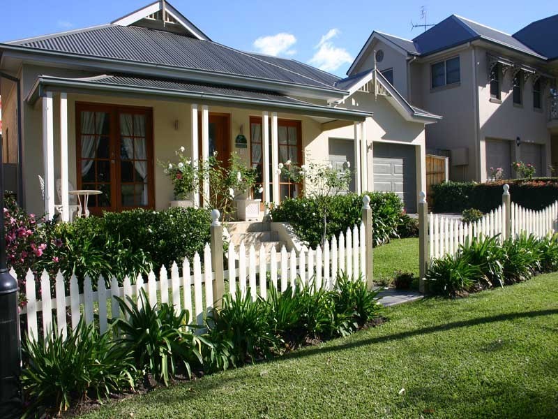 33 Young Ave, Camden Park NSW 2570