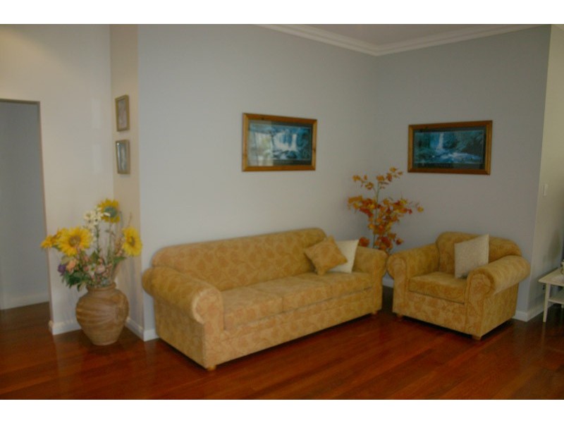 33 Young Ave, Camden Park NSW 2570