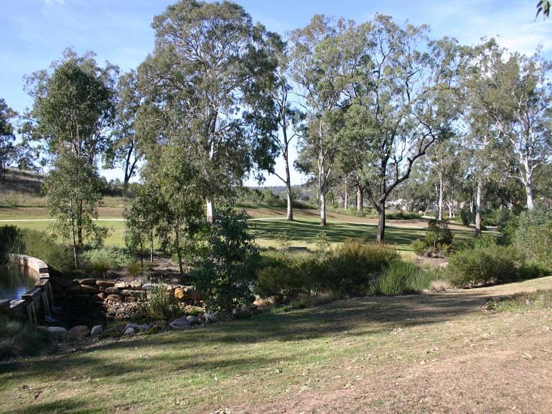 33 Young Ave, Camden Park NSW 2570