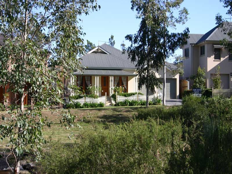 33 Young Ave, Camden Park NSW 2570