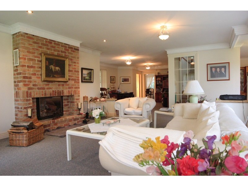 120 Victoria Park Road, The Oaks NSW 2570