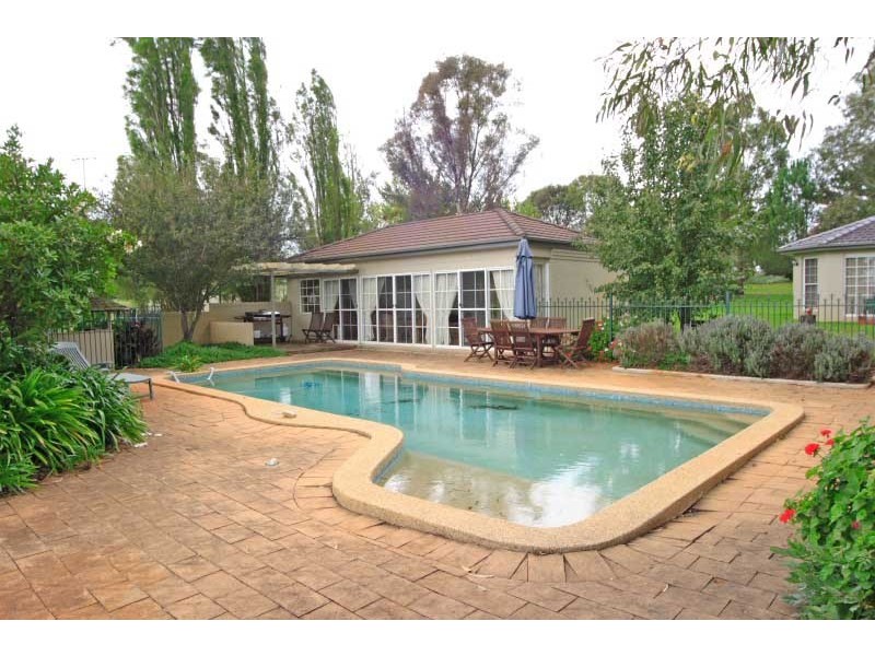 120 Victoria Park Road, The Oaks NSW 2570