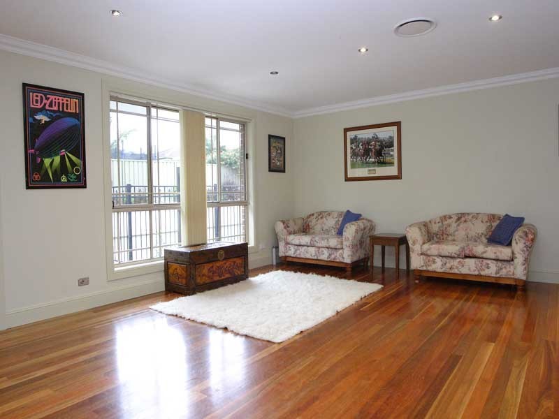 10 Coopworth Road, Elderslie NSW 2570