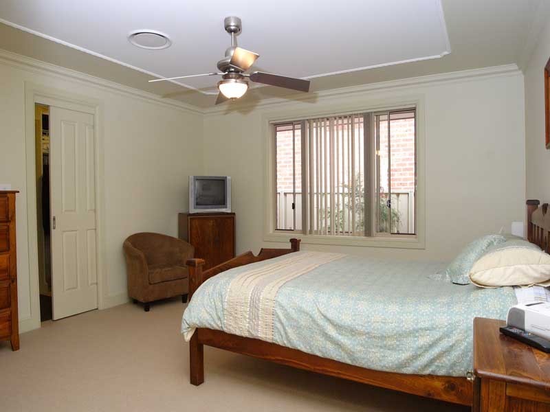10 Coopworth Road, Elderslie NSW 2570