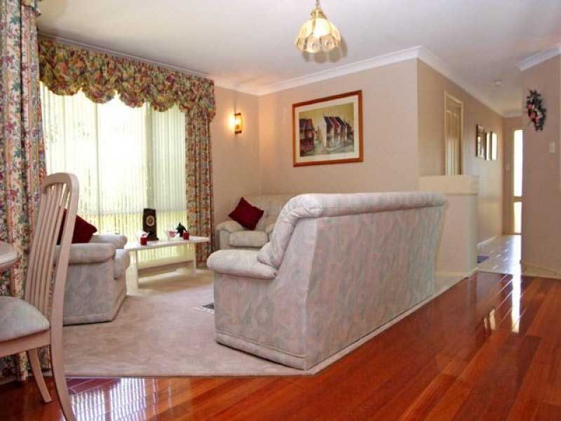 10 Burnett Avenue, Mount Annan NSW 2567