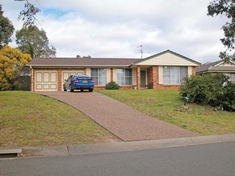 1 Todd Place, Mount Annan NSW 2567