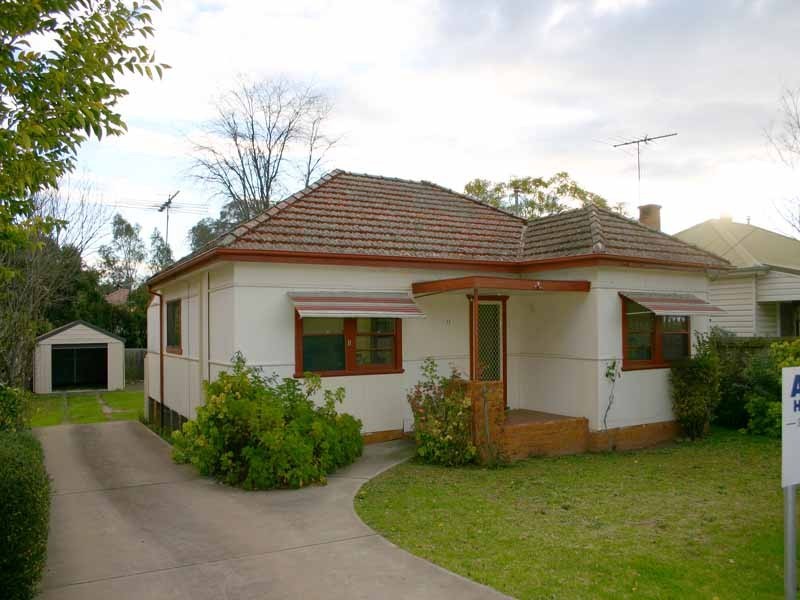 11 Edward Street, Camden NSW 2570