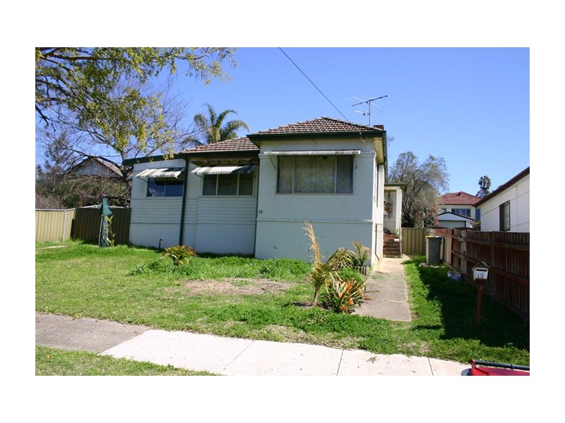 15 Lerida Avenue, Camden NSW 2570