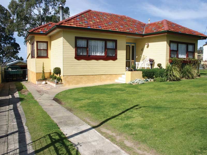 70 Merlin Street, The Oaks NSW 2570