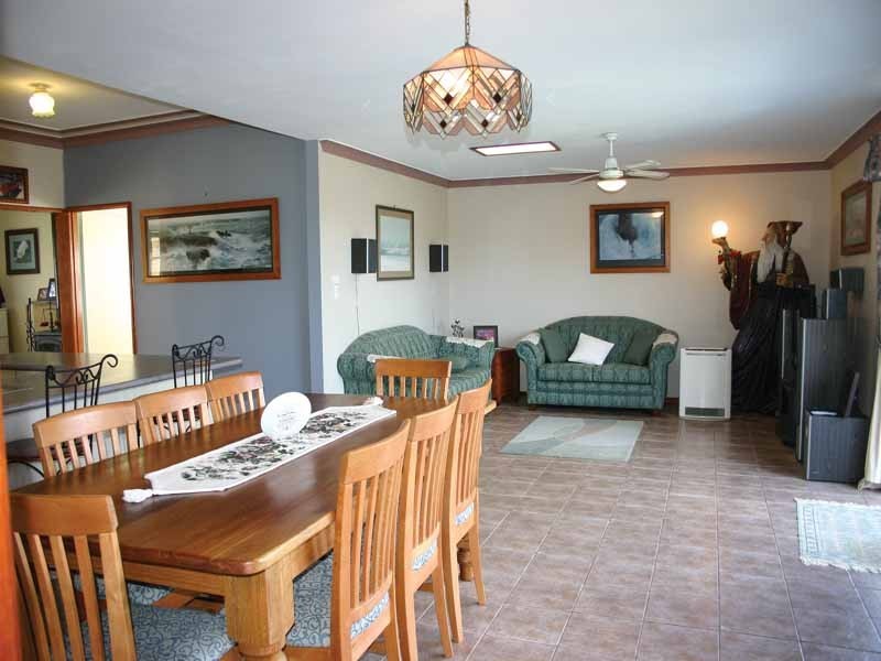 70 Merlin Street, The Oaks NSW 2570