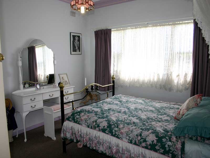 70 Merlin Street, The Oaks NSW 2570