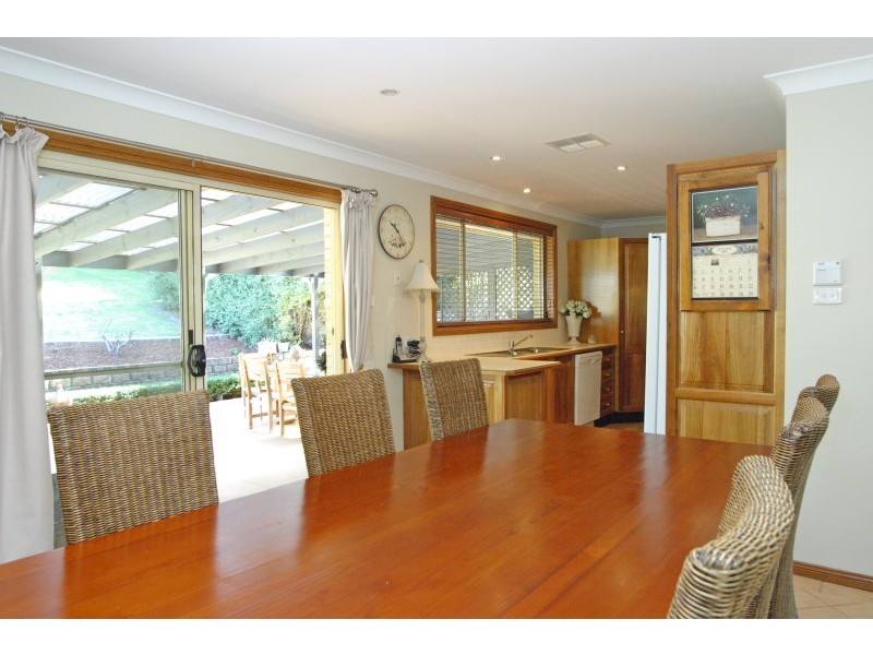 1 Haddin Place, Kirkham NSW 2570