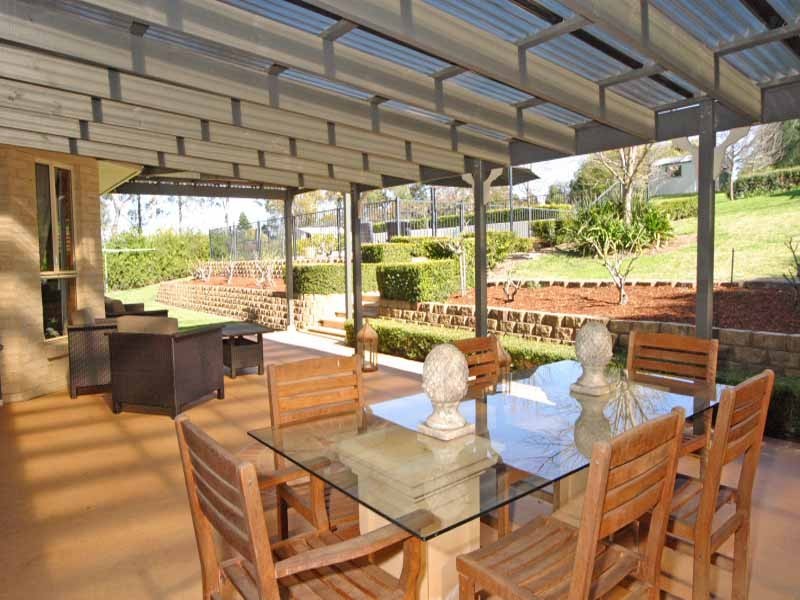 1 Haddin Place, Kirkham NSW 2570