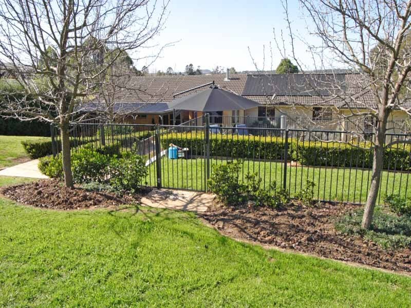 1 Haddin Place, Kirkham NSW 2570