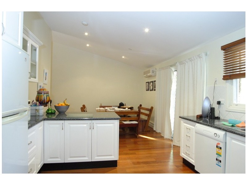 8 Kylie Place, Camden South NSW 2570
