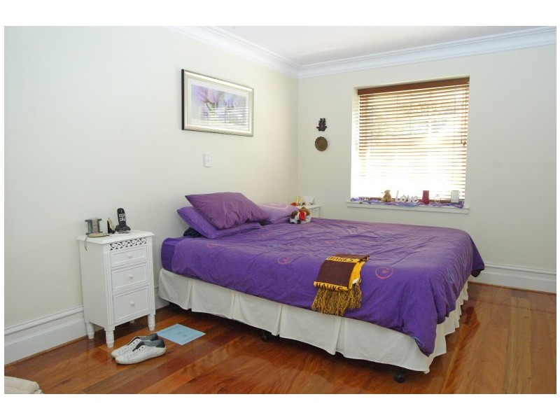 8 Kylie Place, Camden South NSW 2570