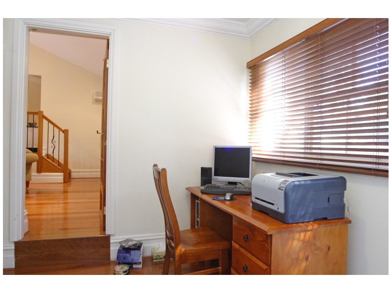 8 Kylie Place, Camden South NSW 2570