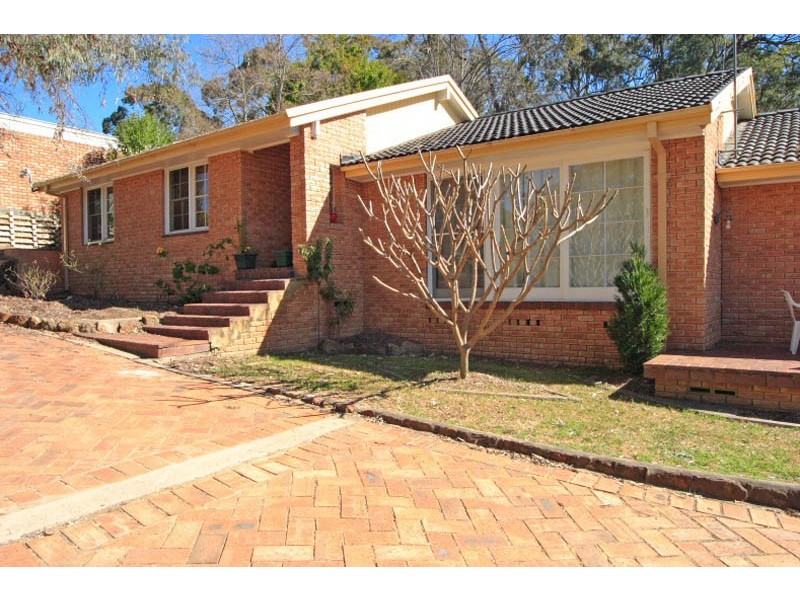 8 Kylie Place, Camden South NSW 2570