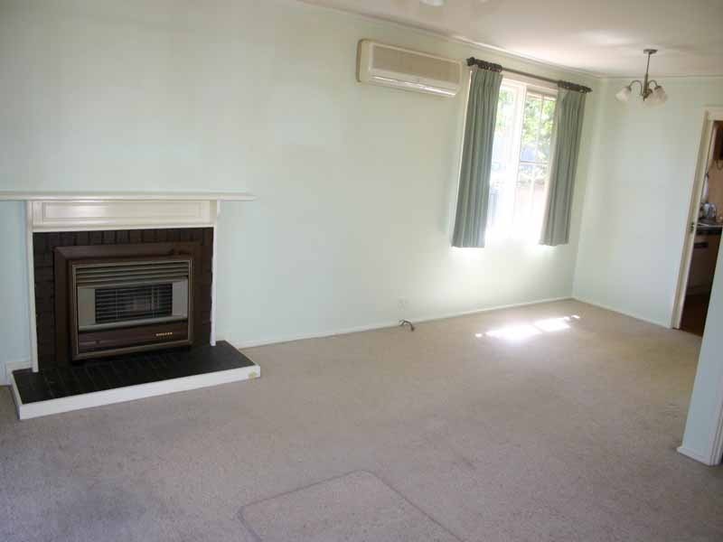 70 Macarthur Road, Elderslie NSW 2570