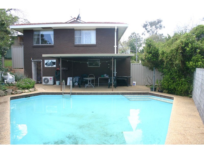 18 Bourke Place, Camden South NSW 2570
