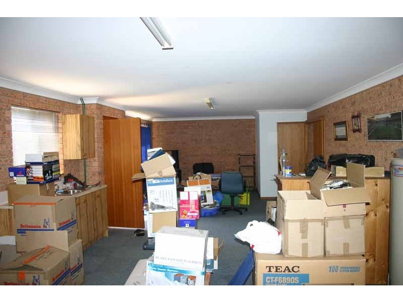 1 Cowper Street, Picton NSW 2571