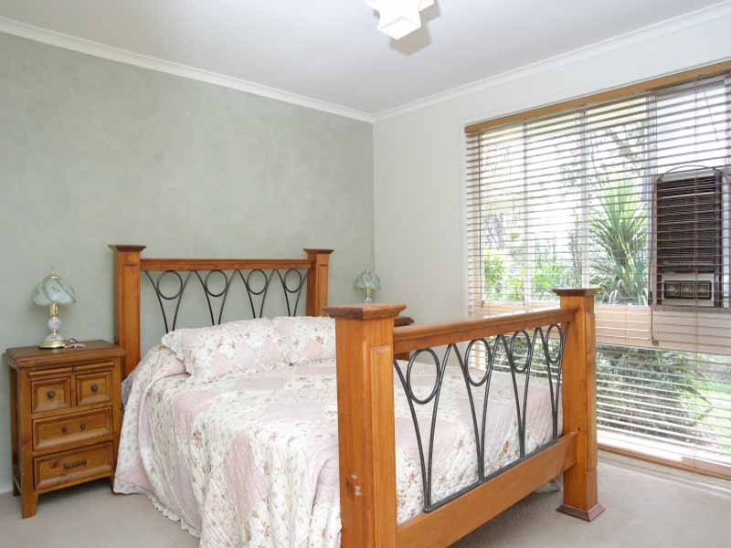 15 Hardwicke Street, The Oaks NSW 2570