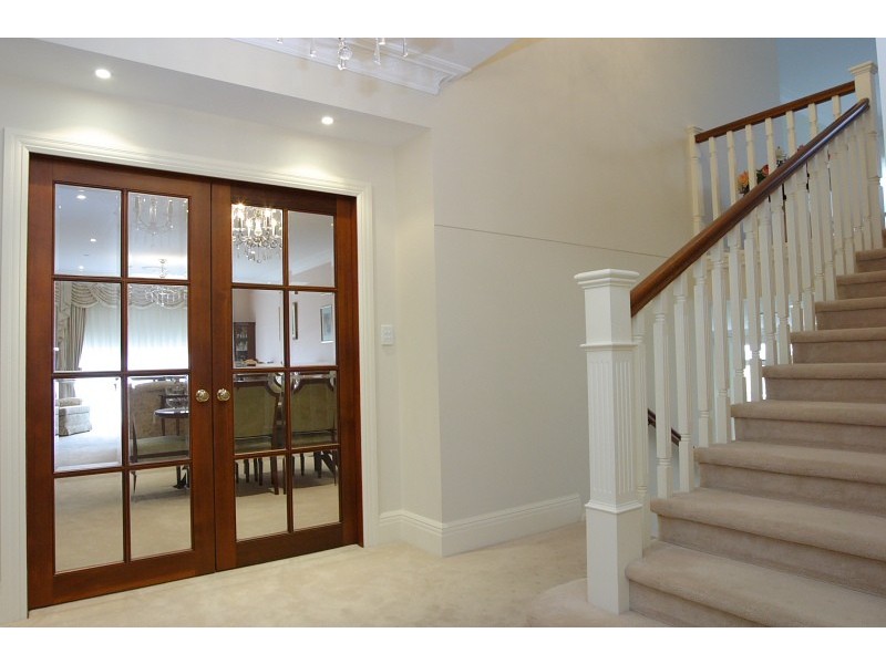 8 Domenics Place, Grasmere NSW 2570