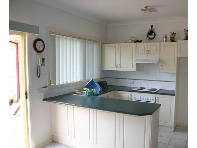 10 Blades Place, Douglas Park NSW 2569