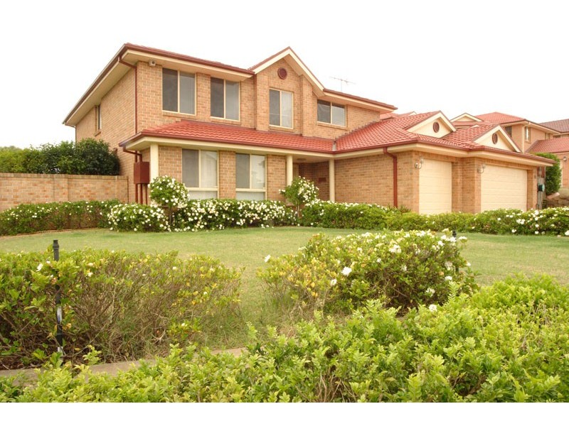 8 Hebrides Avenue, Macquarie Links NSW 2565